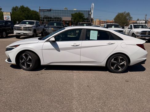 Used 2021 Hyundai Elantra SEL w/ Convenience + Premium Package FWD image 2