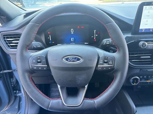 Used 2025 Ford Escape ST-Line Elite image 17