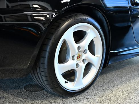 Used 2003 Porsche 911 Carrera RWD image 17