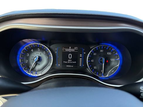 Used 2021 Chrysler Voyager Lxi FWD image 11