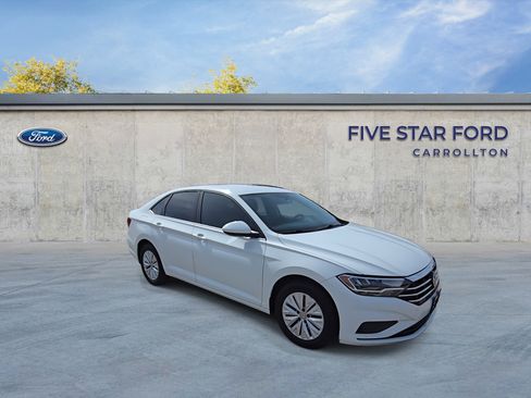 Used 2019 Volkswagen Jetta S w/ Driver Assistance Package image 2