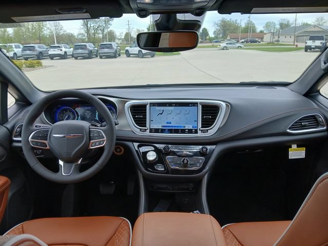 New 2026 Chrysler Pacifica Pinnacle AWD/4WD image 34