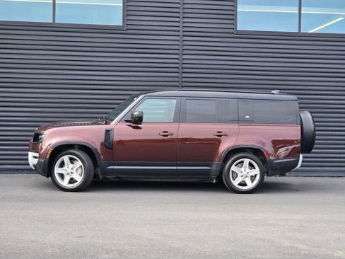 Used 2023 Land Rover Defender 130 SE AWD/4WD image 3