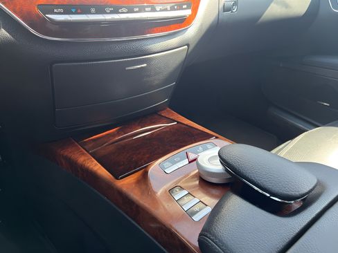Used 2010 Mercedes-Benz S 550 image 56
