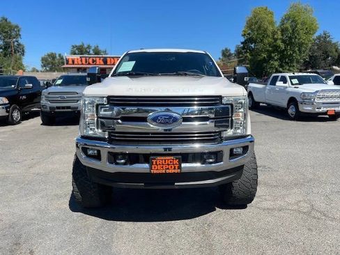 Used 2017 Ford F250 Lariat w/ Chrome Package image 3