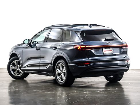 Used 2025 Audi Q6 e-tron Premium Plus w/ Premium Plus image 13