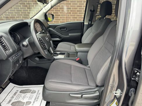 Used 2022 Nissan Frontier S AWD/4WD image 5