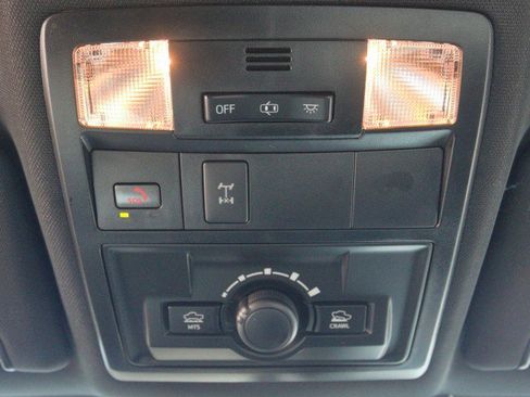 Used 2023 Toyota Tacoma TRD Off-Road image 25