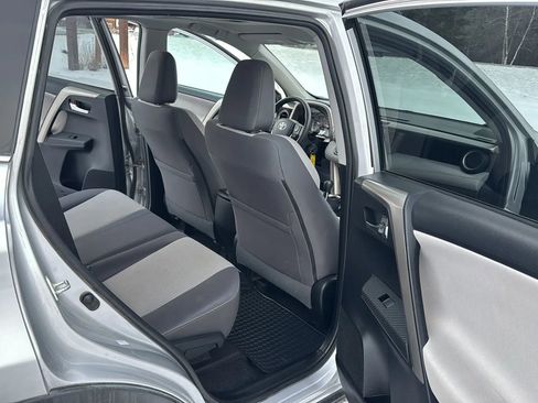Used 2015 Toyota RAV4 XLE AWD/4WD image 16