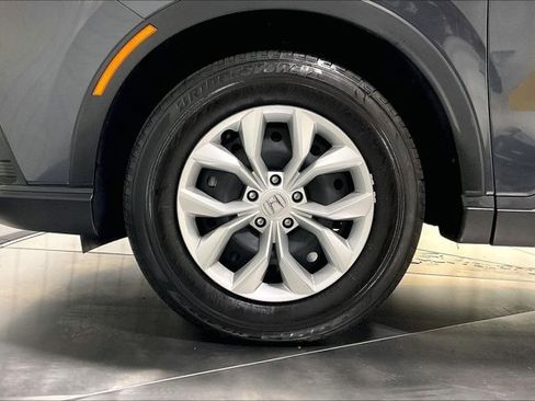 Used 2025 Honda CR-V LX image 9