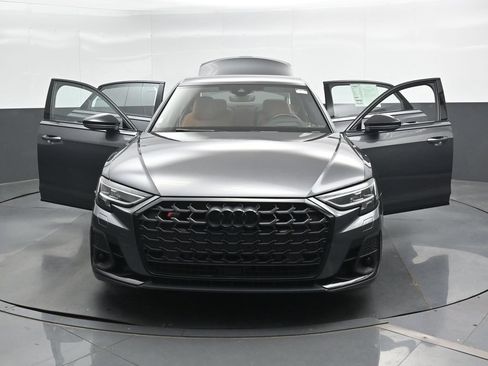 Used 2022 Audi S8 AWD/4WD image 47