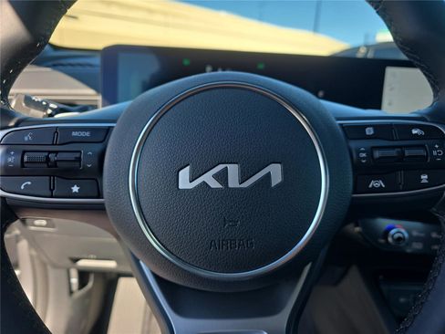 Used 2025 Kia K5 GT image 24
