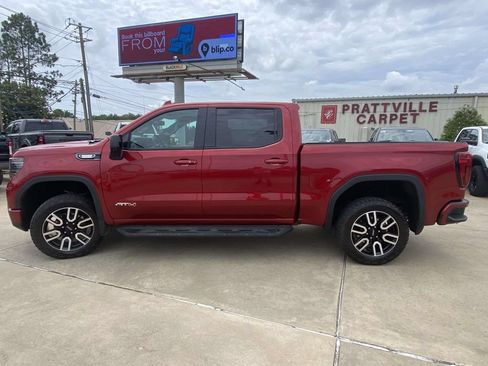 Used 2024 GMC Sierra 1500 AT4 w/ AT4 Preferred Package AWD/4WD image 5