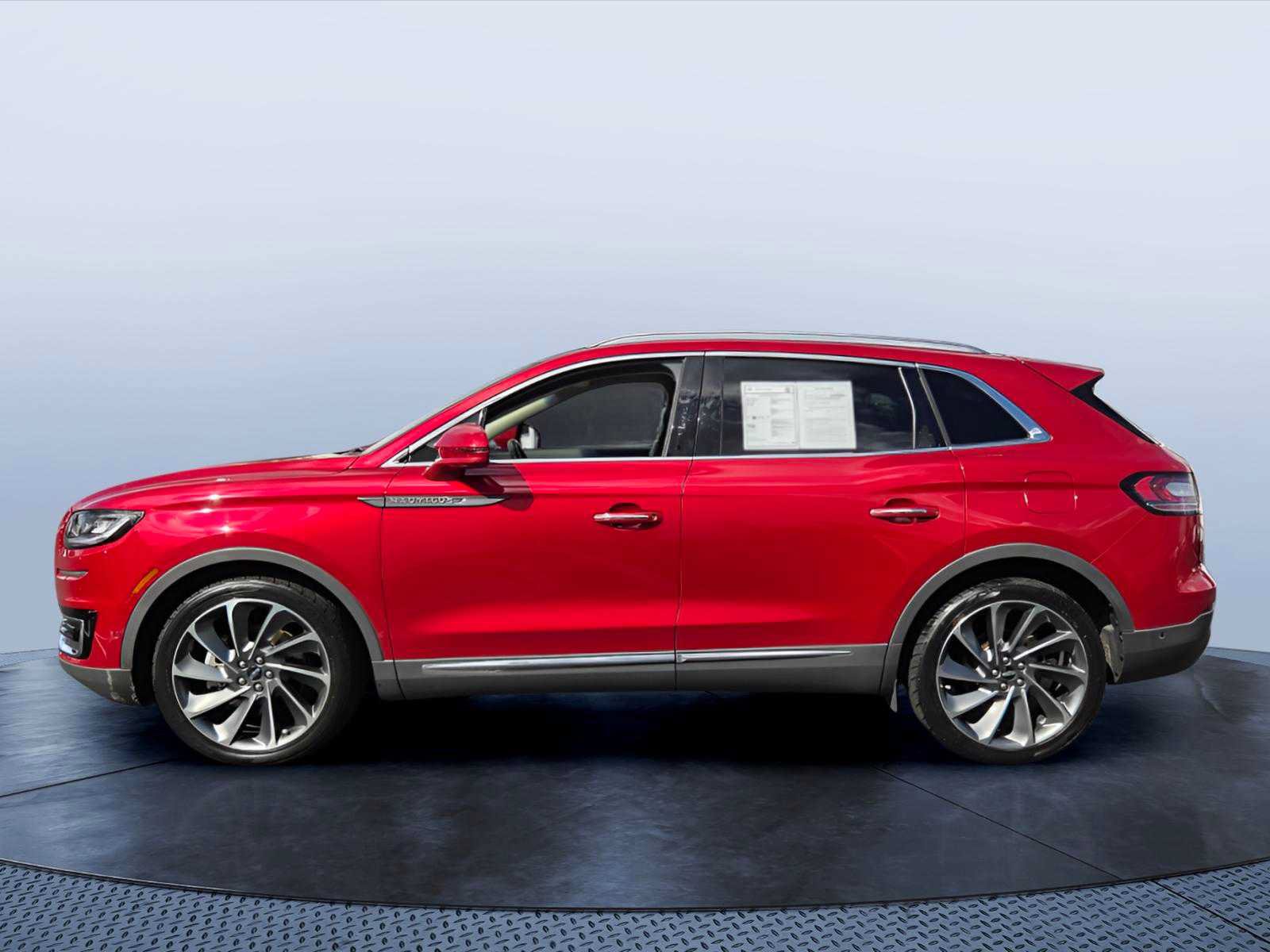 Used 2020 Lincoln Nautilus Reserve w/ Equipment Group 201A FWD image 3