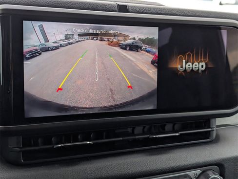 Used 2024 Jeep Wrangler Sport S image 18