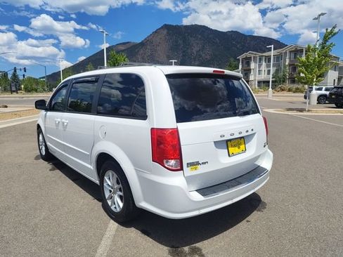 Used 2014 Dodge Grand Caravan SXT w/ Rear Park Assist Package FWD image 5