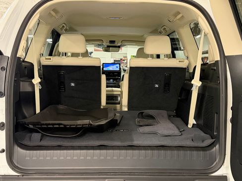 Used 2023 Lexus GX 460 Premium AWD/4WD image 42