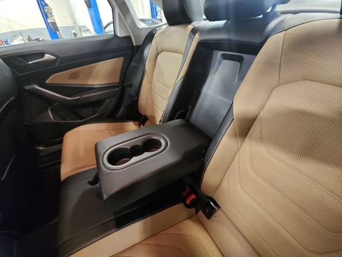 Used 2019 Volkswagen Jetta SEL Premium FWD image 37