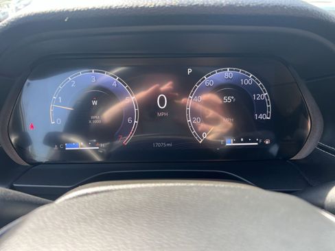 Used 2023 Jeep Grand Cherokee Altitude image 25