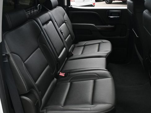 Used 2018 GMC Sierra 1500 SLT w/ Enhanced Driver Alert Package RWD image 18