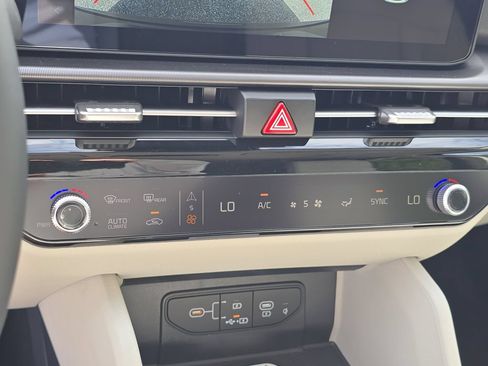 New 2026 Kia Sportage EX FWD image 25