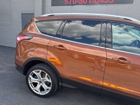 Used 2017 Ford Escape Titanium AWD/4WD image 9