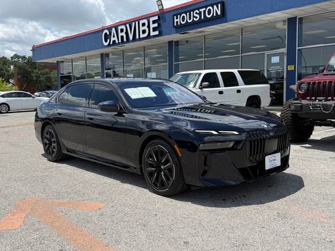 Used 2023 BMW 760i xDrive AWD/4WD image 1
