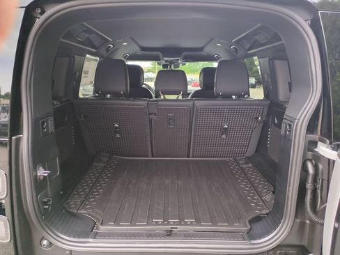 New 2026 Land Rover Defender 110 S AWD/4WD image 16