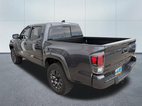 Used 2022 Toyota Tacoma Limited w/ Nightshade Package AWD/4WD image 7