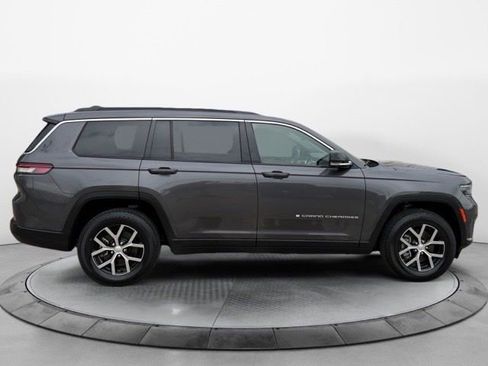 Used 2024 Jeep Grand Cherokee L Limited w/ Luxury Tech Group II AWD/4WD image 2