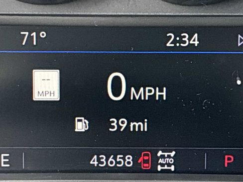 Certified 2021 Chevrolet Suburban RST image 12