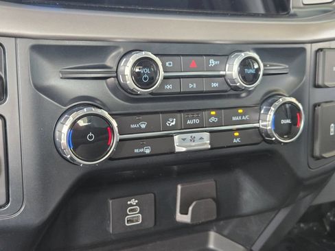 Used 2025 Ford F150 XLT w/ Equipment Group 301A Standard RWD image 25