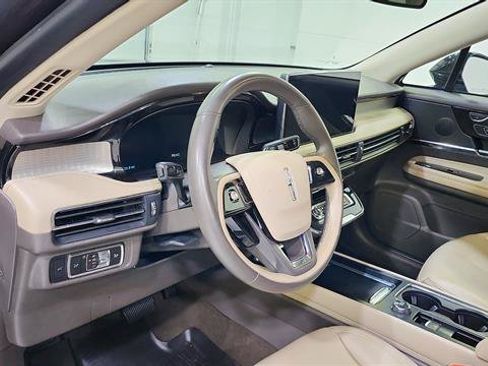 Used 2023 Lincoln Corsair FWD image 10