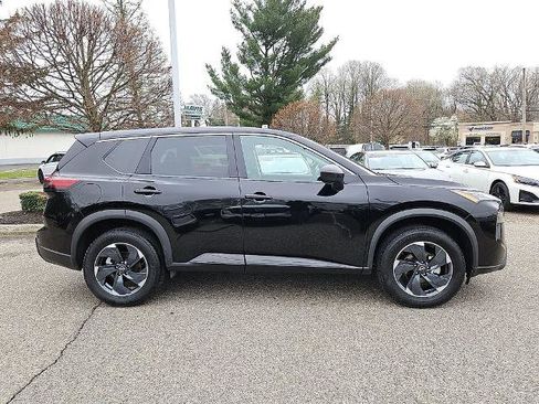 Certified 2024 Nissan Rogue SV AWD/4WD image 9