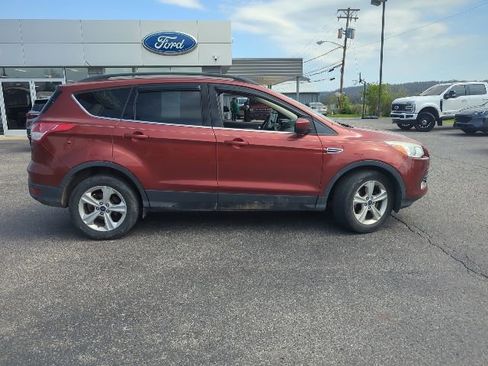 Used 2016 Ford Escape SE w/ Equipment Group 201A image 10