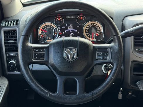 Used 2013 RAM 1500 Express RWD image 30