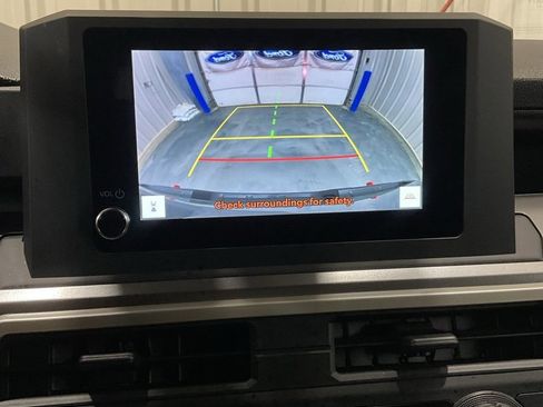 Used 2024 Toyota Tacoma TRD Off-Road image 17