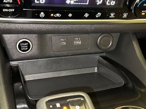 Used 2023 Nissan Rogue SV w/ SV Premium B Package FWD image 27