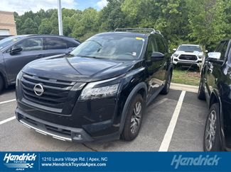 Used 2022 Nissan Pathfinder SL w/ SL Black Package FWD video 1