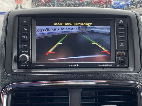 Used 2014 Dodge Grand Caravan SXT image 28