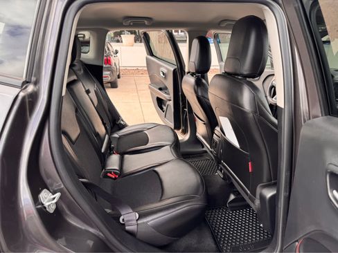 Used 2021 Jeep Compass Trailhawk image 11