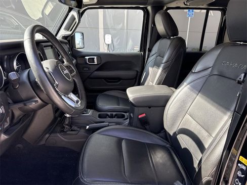 Used 2023 Jeep Wrangler Unlimited Sahara w/ Cold Weather Group image 18