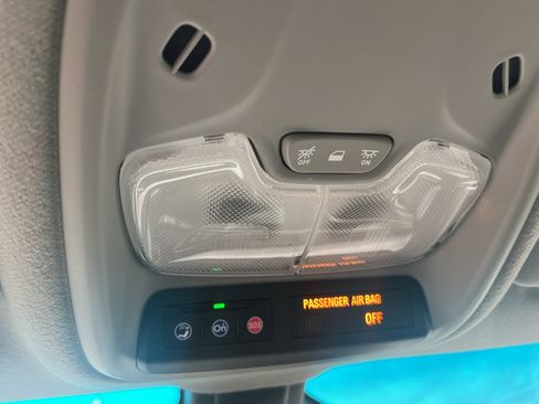 Used 2023 Chevrolet Bolt LT image 30