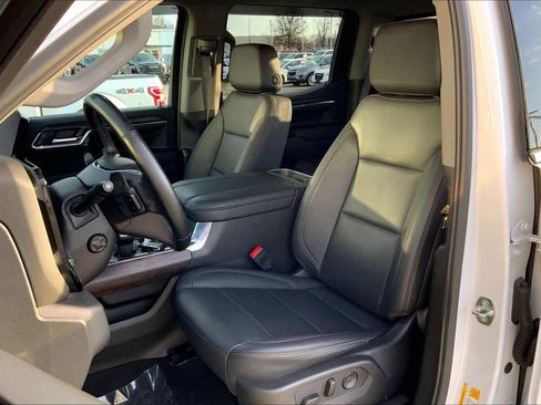 Used 2024 GMC Sierra 1500 SLT image 7