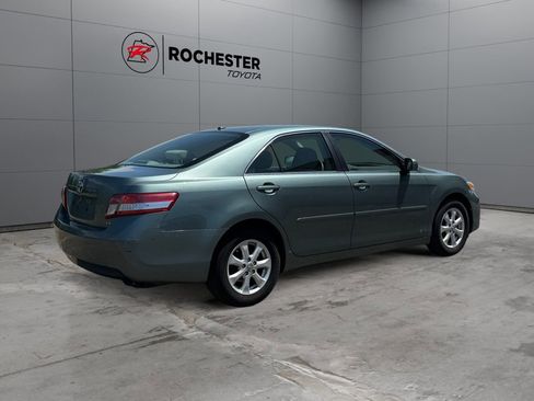 Used 2011 Toyota Camry LE w/ LE Extra-Value Pkg FWD image 5