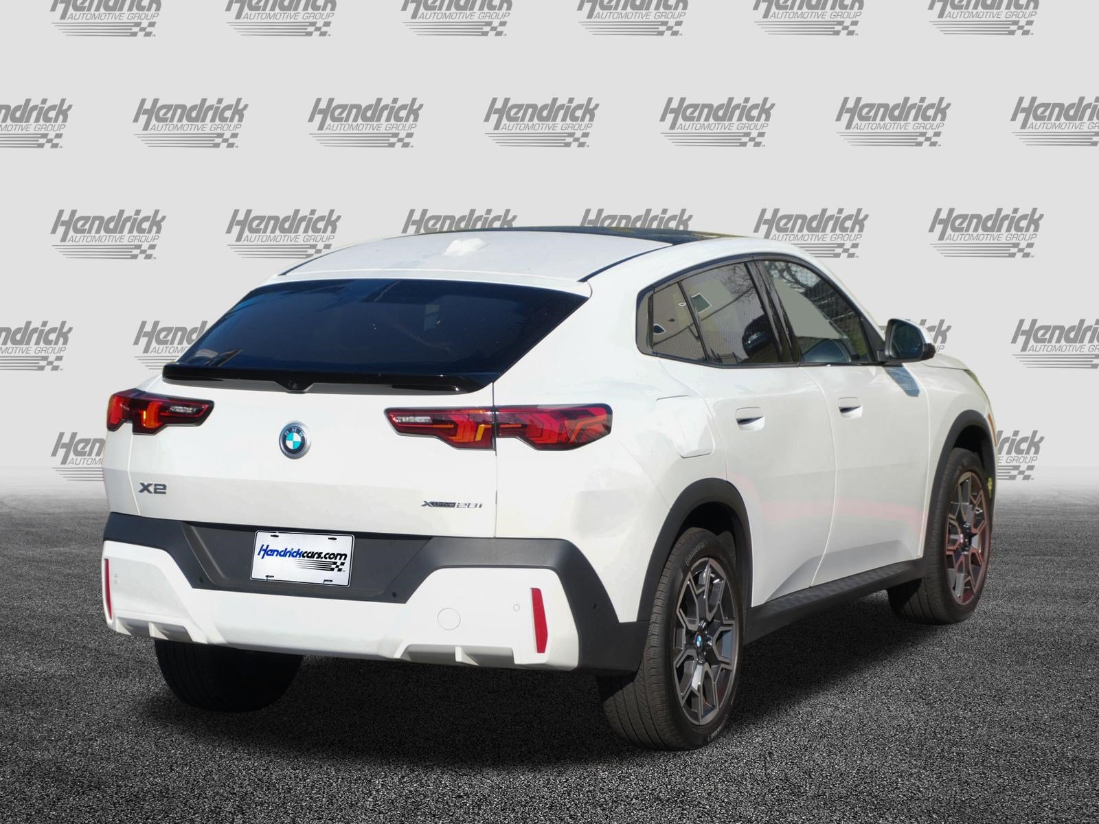 Certified 2025 BMW X2 xDrive28i AWD/4WD image 9