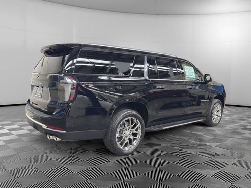 New 2026 Chevrolet Suburban Premier AWD/4WD image 5