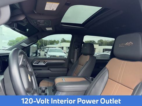 Used 2025 Chevrolet Silverado 2500 High Country w/ Technology Package AWD/4WD image 21