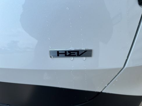 New 2025 Kia Sportage LX image 8