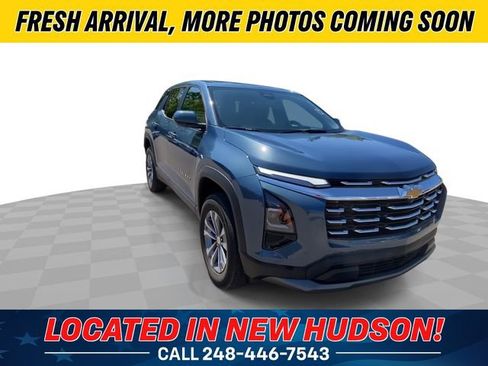 Used 2025 Chevrolet Equinox LT FWD image 4